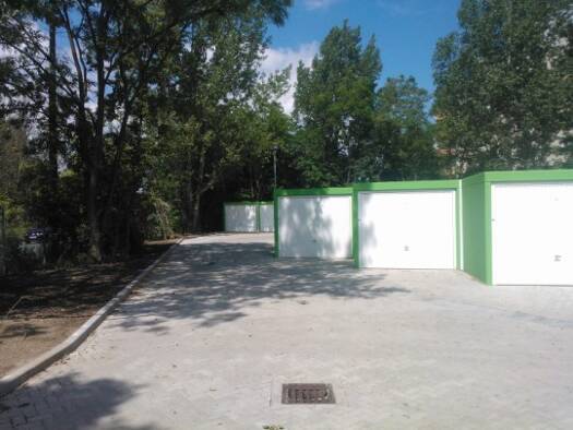 Garage zur Miete provisionsfrei 120 € Selliner Straße 26 a Lausen-Grünau West 04207