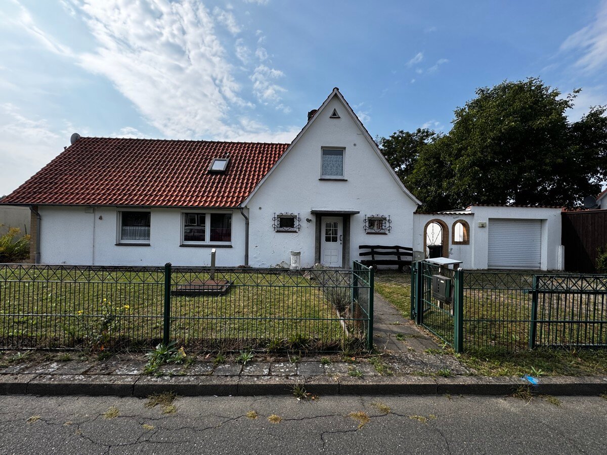 Einfamilienhaus zum Kauf 255.000 € 6 Zimmer 145 m²<br/>Wohnfläche 683 m²<br/>Grundstück Bad Bevensen Bad Bevensen 29549