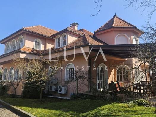 Haus zum Kauf 2.200.000 € 6 Zimmer 810 m² 3.965 m² Grundstück Podsljeme 0