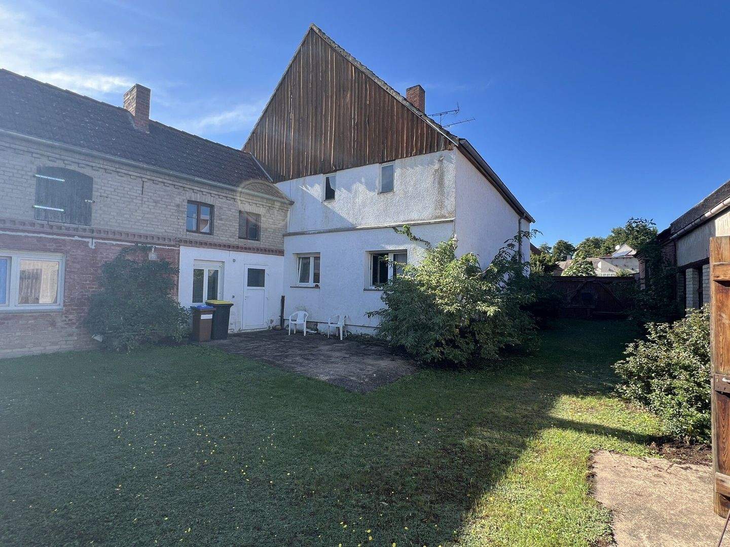 Immobilie in Genthin - Vierseitenhof mit Charakter - große Werkstatt , Sanierungspotenzial zw. Magdeburg und Berlin - Bild 2