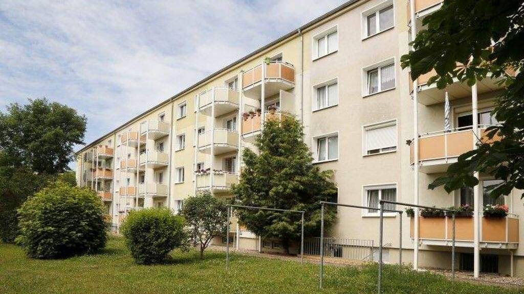 Wohnung zur Miete 346 € 3 Zimmer 59,7 m² 3. Geschoss Burgwerbener Str. 8 Weißenfels 06667