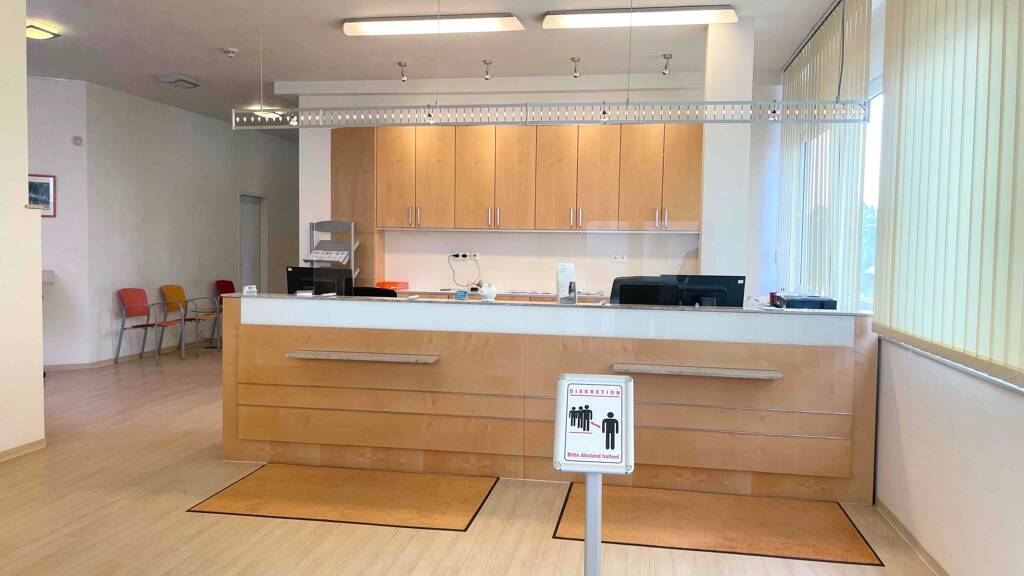 Moderne Praxis- oder Bürofläche: 414 m² in Top-Lage & TG-Stellplätzen