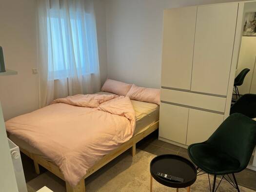 WG-Zimmer zur Miete 550 € 13 m² Geschoss EG/3 frei ab 16.04.2026 Bahnhofstraße 4 Leonberg 71229