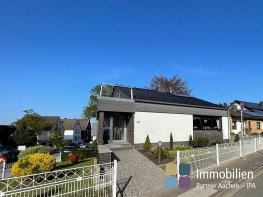 Mehrfamilienhaus zum Kauf 549.000 € 8 Zimmer 210 m² 557 m² Grundstück frei ab sofort Pastorats weg 28 Langerwehe 52379