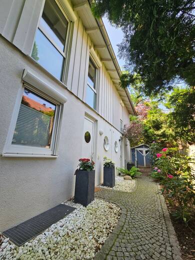 Reihenhaus zur Miete 3.200 € 4 Zimmer 134,9 m² 202 m² Grundstück frei ab 15.09.2025 Münchner Straße 117 d Unterhaching 82008