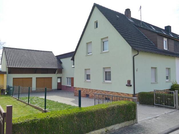 Doppelhaushälfte zum Kauf 349.000 € 7 Zimmer 131,3 m² 446 m² Grundstück Friedenstraße 4 Wössingen Walzbachtal 75045