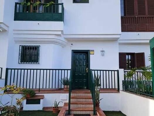 Villa zum Kauf 449.000 € 3 Zimmer 176 m² Distrito De San Antonio - Las Arenas No Number Puerto de la Cruz 38400