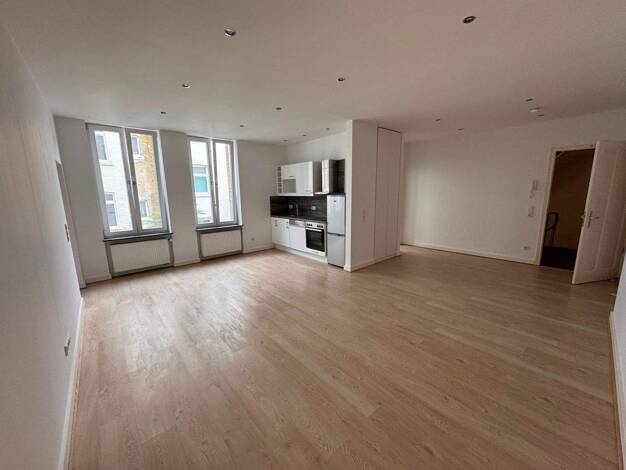 Wohnung zur Miete 1.178 € 2 Zimmer 79,2 m² 1. Geschoss Frankenstraße 8 Wiesbaden 65183