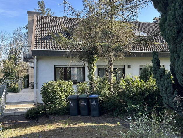 Doppelhaushälfte zum Kauf provisionsfrei 649.000 € 5,5 Zimmer 167 m² 547 m² Grundstück Leonberg 71229