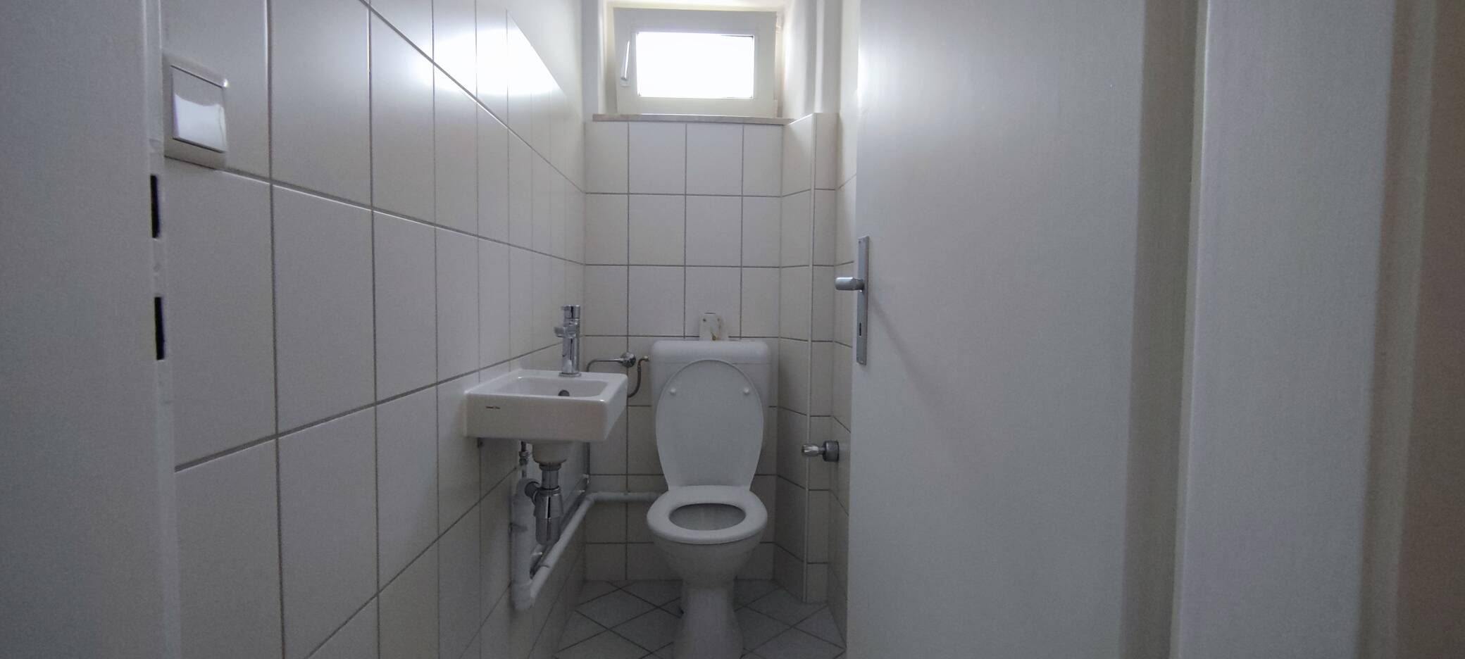 N-citynahe Lage, top renovierte, gut geschnittene 3-ZW mit Balkon – Nürnberg – Vorschaubild 13