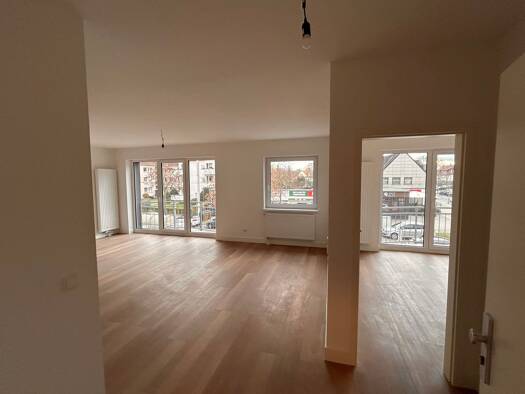 Wohnung zur Miete 520 € 2 Zimmer 64,3 m² 1. Geschoss frei ab sofort Siegfriedstraße 92 Braunschweig 38106