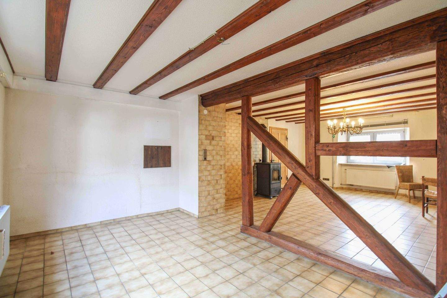 Immobilie in Wölferlingen - Einfamilienhaus mit Ausbaupotential, Garage und Freistellplatz - Bild 1