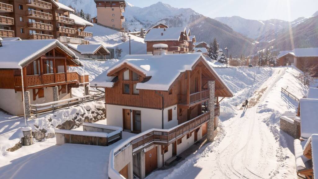 Haus zum Kauf 1.590.000 € 9 Zimmer 178 m² 680 m² Grundstück Landry