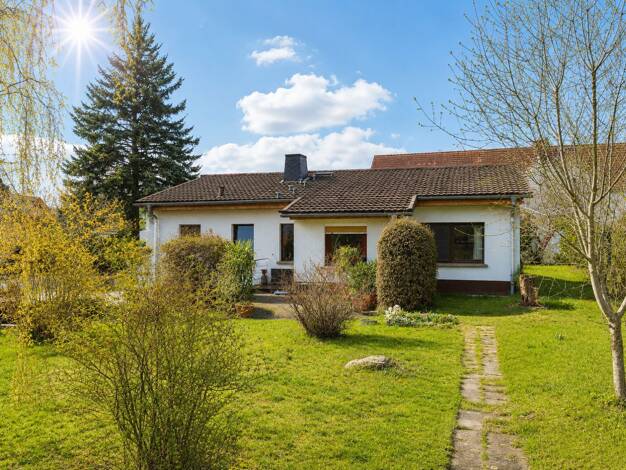 Einfamilienhaus zum Kauf 140.000 € 4 Zimmer 130 m² 1.269 m² Grundstück Hof Naundorf 04769