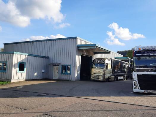 Produktionshalle zum Kauf als Kapitalanlage geeignet 860.000 € 430 m² 1.655 m² Grundstück teilbar von 200 m² bis 230 m² Dahenfeld Neckarsulm 74172