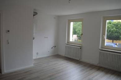 Wohnung zur Miete 280 € 1 Zimmer 38 m² EG frei ab sofort Scharnhorststraße 7 Geigengrund Hof 95030