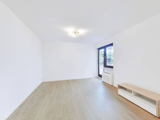 Wohnung zum Kauf 117.000 € 1 Zimmer 23 m² frei ab sofort Serach Esslingen am Neckar 73732
