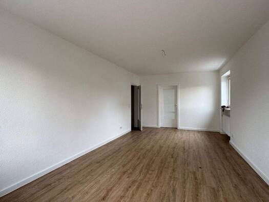 Wohnung zur Miete 700 € 2 Zimmer 58 m² 2. Geschoss frei ab sofort List Hannover 30163