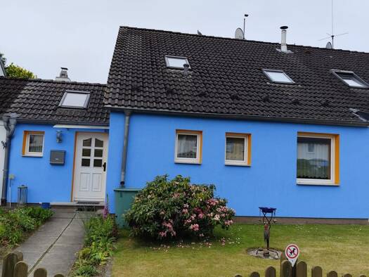 Doppelhaushälfte zum Kauf 249.000 € 3,5 Zimmer 80 m² 344 m² Grundstück Kücknitz Kücknitz 23569