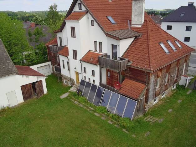 Immobilie in Schwarzenau - Mehrfamilienhaus zum Kauf - Schwarzenau - 299.000 € - 11 Zimmer, 330 m², 1.425 m² Grundstück - Bild 1