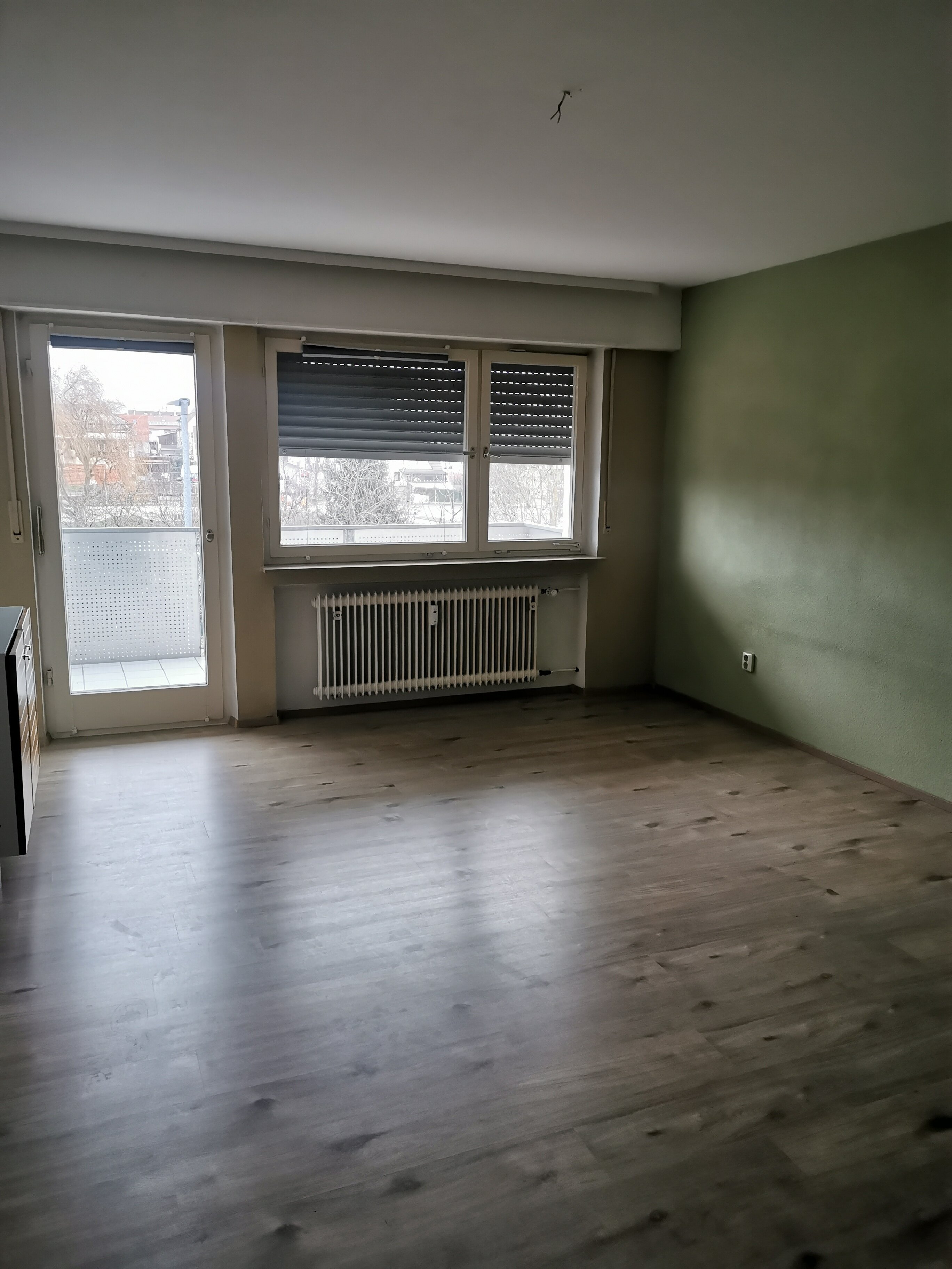 Wohnung zur Miete 425 € 1 Zimmer 33 m²<br/>Wohnfläche 1.<br/>Geschoss ab sofort<br/>Verfügbarkeit Forststraße 3 Bönnigheim Bönnigheim 74357