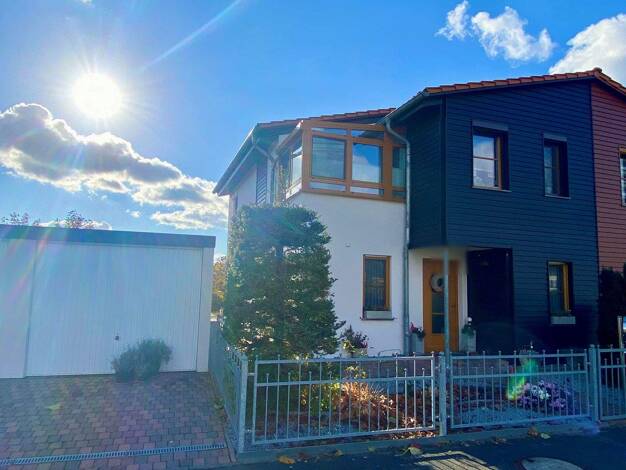 Doppelhaushälfte zum Kauf 374.500 € 4 Zimmer 108,2 m² 664 m² Grundstück Bitterfeld Bitterfeld-Wolfen 06749