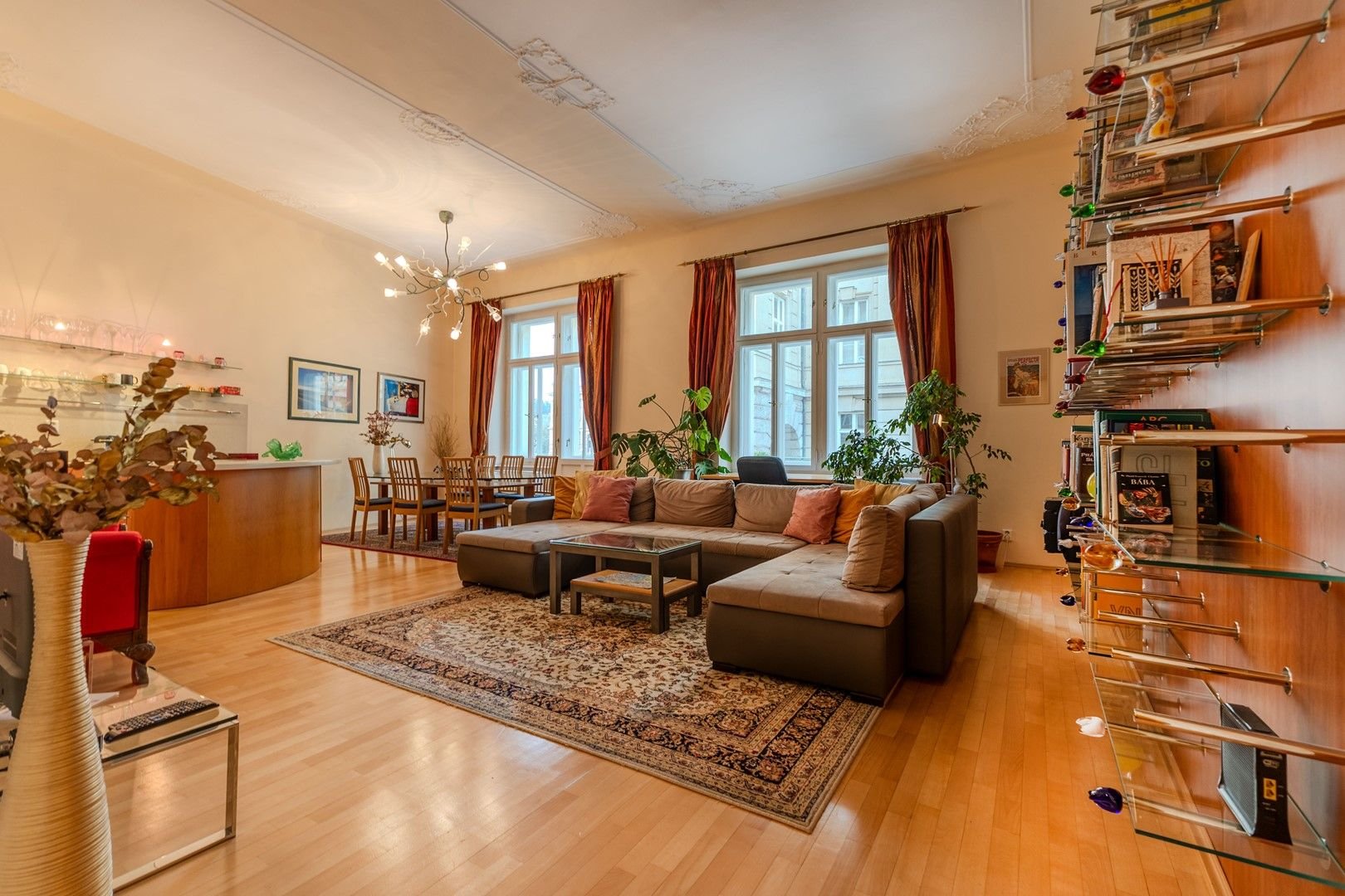 Studio zum Kauf 1.318.000 € 1 Zimmer 118,3 m²<br/>Wohnfläche 1.<br/>Geschoss Valentinská Prague 110 00