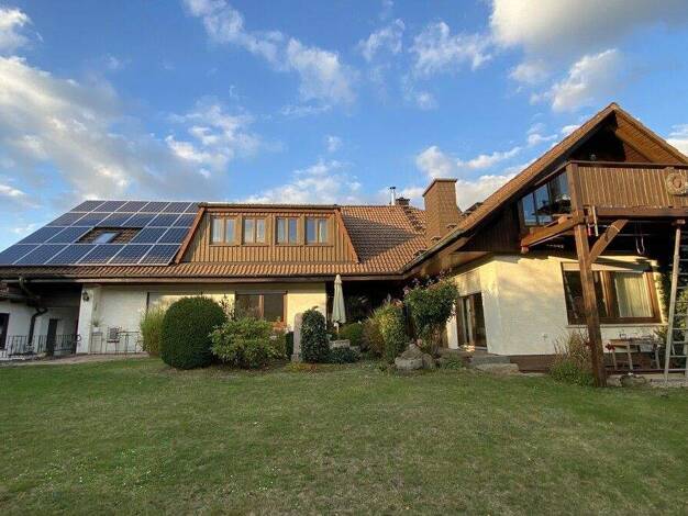 Mehrfamilienhaus zum Kauf 569.450 € 14 Zimmer 360 m² 782 m² Grundstück frei ab 01.02.2026 Bischofsheim Bischofsheim in der Rhön 97653