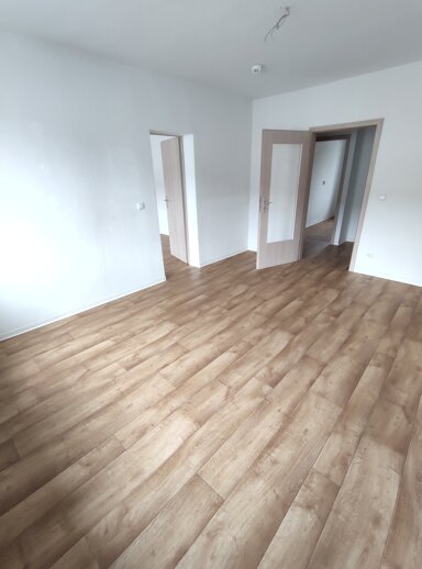 Wohnung zur Miete 336 € 2 Zimmer 48 m² 3. Geschoss Heinrich-Heine-Straße 20, 3.Etage Dreißigacker Meiningen 98617