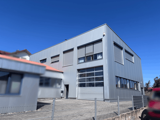 Lagerhalle zur Miete 1.950 € 302 m² Lagerfläche Fachsenfeld Aalen 73434