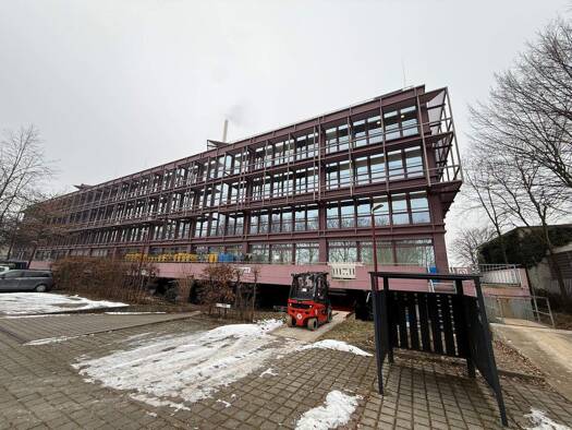 Halle/Industriefläche zur Miete 10 € 1.770 m² Lagerfläche teilbar ab 800 m² Trudering-Riem München 81829