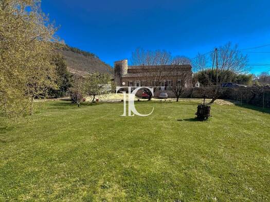 Haus zum Kauf 225.000 € 144 m² 2.373 m² Grundstück Saint-Ambroix 30500