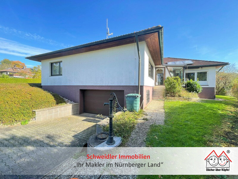 Einfamilienhaus zum Kauf 488.000 € 5,5 Zimmer 214 m²<br/>Wohnfläche 970 m²<br/>Grundstück ab sofort<br/>Verfügbarkeit Simmelsdorf Simmelsdorf 91245