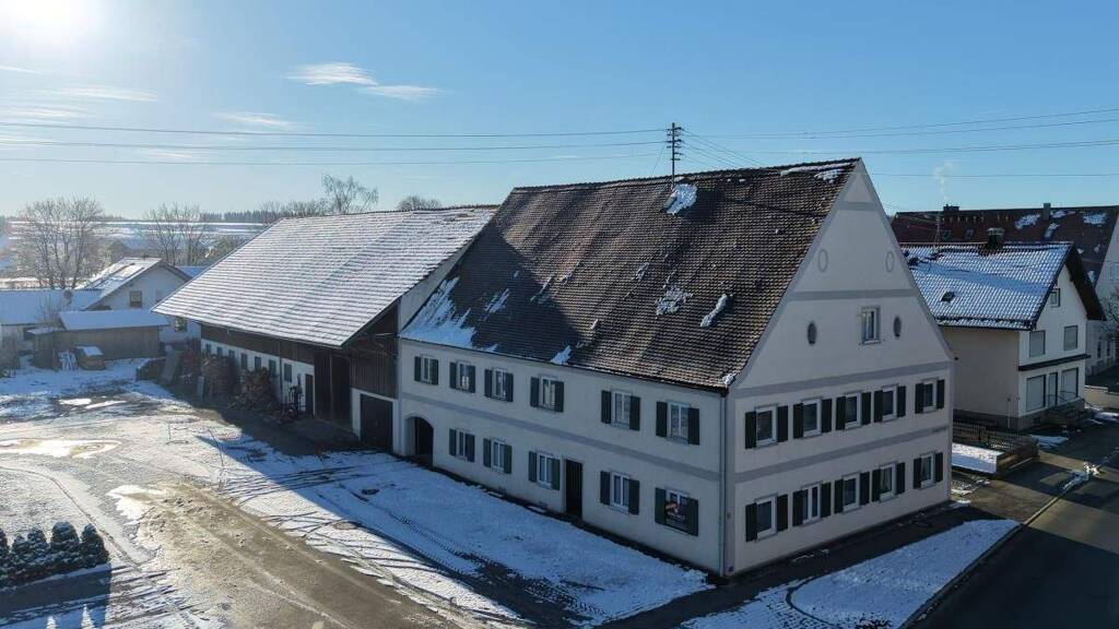 Bauernhaus zum Kauf 689.500 € 8 Zimmer 335 m² 1.967 m² Grundstück frei ab sofort Denklingen 86920