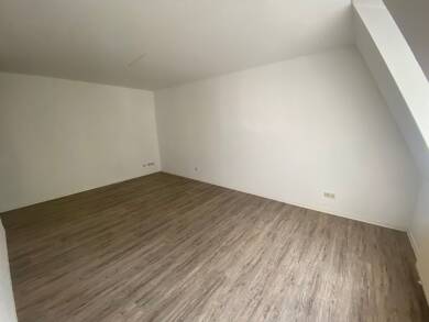 Wohnung zur Miete 300 € 2 Zimmer 55,7 m² 3. Geschoss Weißwasser/O.L. 02943