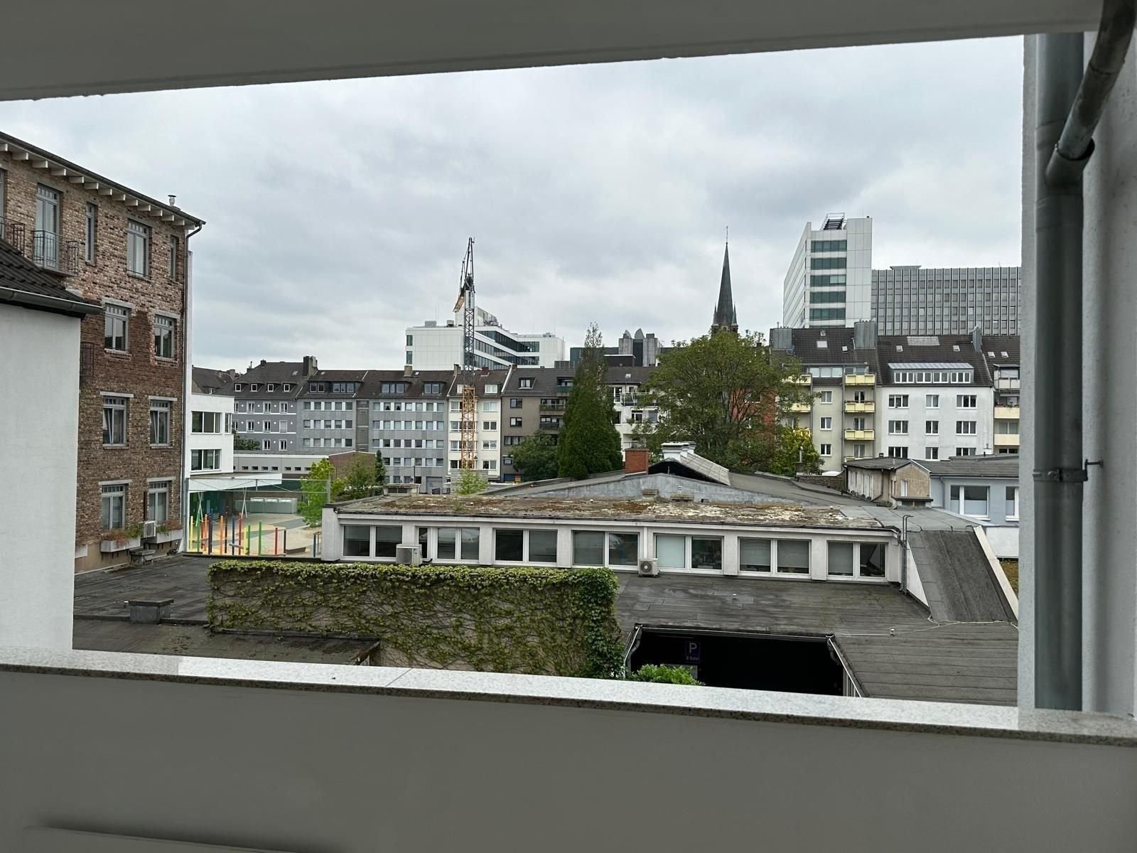 Wohnung zur Miete 880 € 2 Zimmer 78 m²<br/>Wohnfläche 2.<br/>Geschoss Jahnstraße 75 Friedrichstadt Düsseldorf 40215