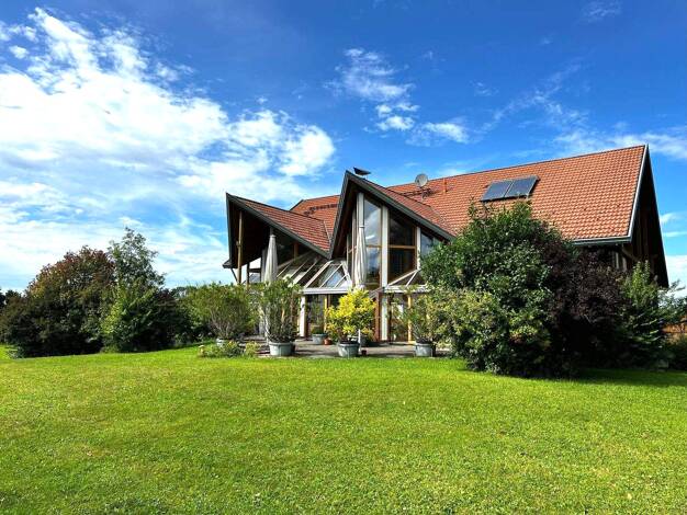 Bauernhaus zum Kauf 1.750.000 € 7 Zimmer 262 m² 14.683 m² Grundstück Eintürnen Bad Wurzach 88410