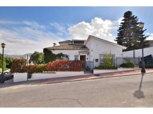 Chalet zum Kauf 650.000 € 4 Zimmer 220 m² 698 m² Grundstück Algeciras 1 Ronda 29400