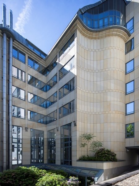 Bürofläche zur Miete 22 € 413,6 m²<br/>Bürofläche ab 413,6 m²<br/>Teilbarkeit Bahnhofsviertel Frankfurt am Main 60329