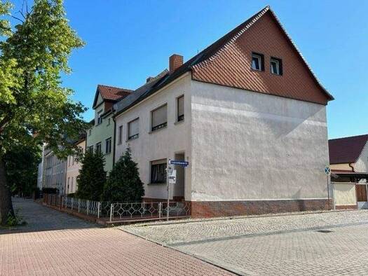 Wohnung zur Miete 320 € 3 Zimmer 42,6 m² 2. Geschoss frei ab sofort Friedrich-Naumann-Straße 51 Zerbst Zerbst/Anhalt 39261