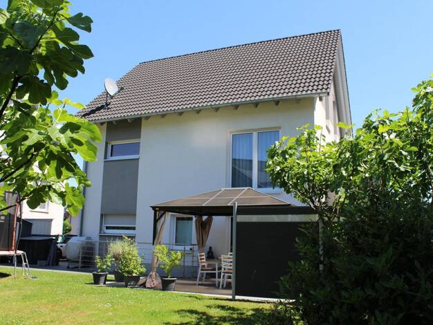 Mehrfamilienhaus zum Kauf provisionsfrei 649.000 € 7 Zimmer 206 m² 490 m² Grundstück frei ab 01.06.2027 Freistett Rheinau 77866