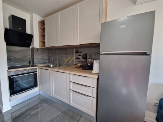 Wohnung zur Miete 700 € 1 Zimmer 32 m² 1. Geschoss Split