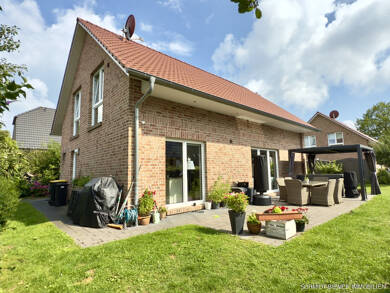 Einfamilienhaus zur Miete 2.080 € 4 Zimmer 137 m² 425 m² Grundstück frei ab 01.10.2025 Wedel 22880