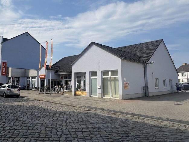 Gewerbeobjekt zum Kauf als Kapitalanlage geeignet 961 m² 4.276 m² Grundstück Dübener Straße 1-3 Torgau 04860