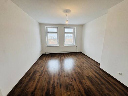 Wohnung zur Miete 587 € 2 Zimmer 78,3 m² 1. Geschoss frei ab sofort Holsteiner Straße 23 Westerhüsen Westerhüsen 39122