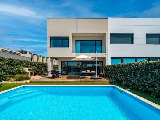 Haus zum Kauf 1.100.000 € 177 m² 326 m² Grundstück Matosinhos e Leça da Palmeira 4450
