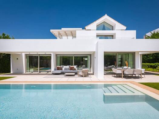 Chalet zum Kauf - Erstbezug 2.485.000 € 5 Zimmer 672 m² 806 m² Grundstück Estepona 29680