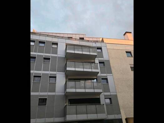 Wohnung zur Miete 825 € 1 Zimmer 50 m² Geschoss 4/5 frei ab 01.10.2026 West Landshut 84034