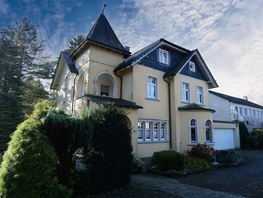 Villa zum Kauf 695.000 € 7 Zimmer 197,2 m² 2.431 m² Grundstück Innenstadt Radevormwald 42477
