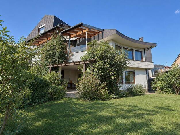 Einfamilienhaus zum Kauf 728.000 € 8 Zimmer 200 m² 1.042 m² Grundstück Dietingen Blaustein 89134